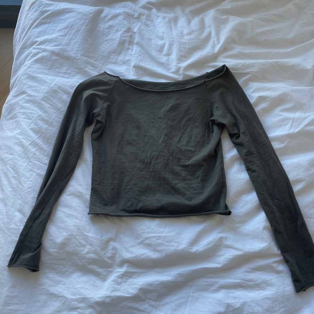 Brandy Melville Long Sleeve Top in Olive Green